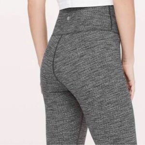 Lululemon - Wunder Under High-Rise Leggings 28” - Size 4